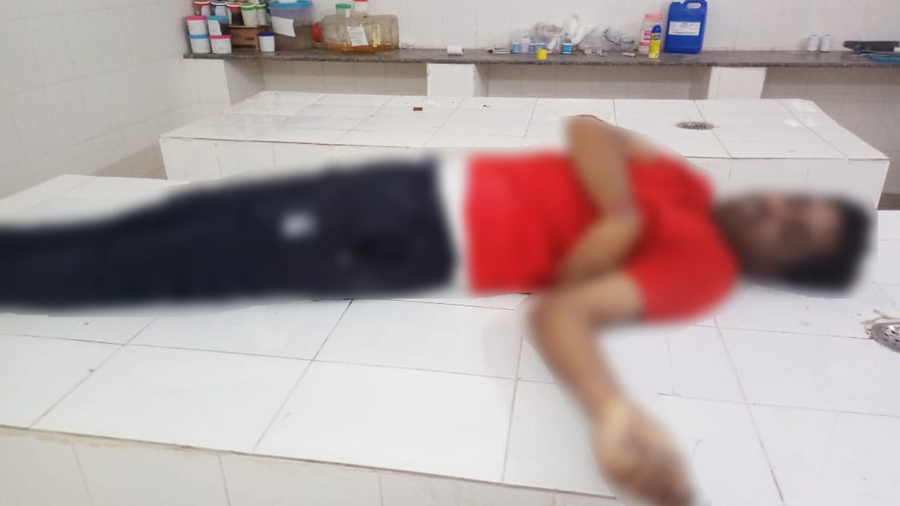 ಹೆಂಡ್ತಿ, ಅತ್ತೆ ಮಾವನ ಕಾಟ: ಬೇಸತ್ತ ಪತಿರಾಯ ವಿಷ ಸೇವಿಸಿ ಆತ್ಮಹತ್ಯೆ: ಸೆಲ್ಪಿ ವಿಡಿಯೋ.. ಹೆಂಡ್ತಿ, ಅತ್ತೆ ಮಾವನ ಕಾಟ: ಬೇಸತ್ತ ಪತಿರಾಯ ವಿಷ ಸೇವಿಸಿ ಆತ್ಮಹತ್ಯೆ: ಸೆಲ್ಪಿ ವಿಡಿಯೋ..