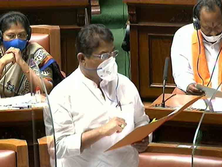ರೈತರು ಆತ್ಮಹತ್ಯೆ ಮಾಡಿಕೊಳ್ಳುವುದು ಬೇಡ, ಸರ್ಕಾರ ರೈತರ ಜೊತೆ ಸದಾ ಇರುತ್ತದೆ: ಕಂದಾಯ ಸಚಿವ ಆರ್.ಅಶೋಕ್ ರೈತರು ಆತ್ಮಹತ್ಯೆ ಮಾಡಿಕೊಳ್ಳುವುದು ಬೇಡ, ಸರ್ಕಾರ ರೈತರ ಜೊತೆ ಸದಾ ಇರುತ್ತದೆ: ಕಂದಾಯ ಸಚಿವ ಆರ್.ಅಶೋಕ್