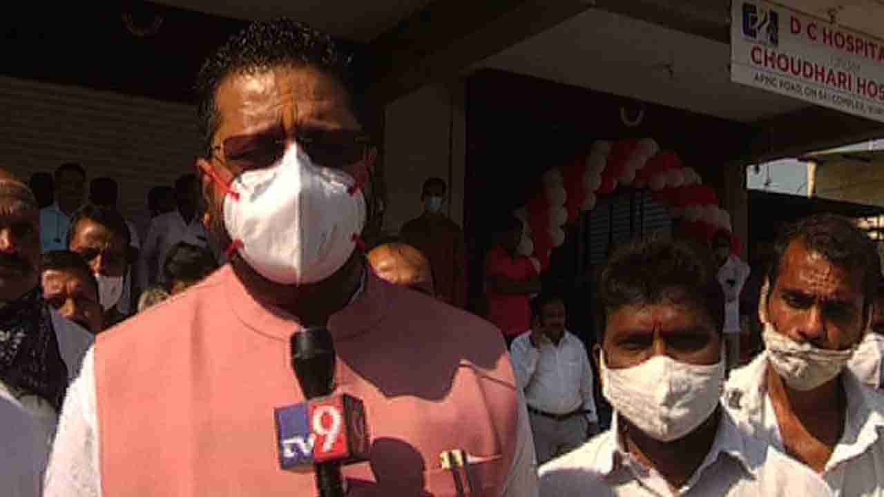 ಬೆಂಗಳೂರಲ್ಲಿ ನಮ್ಮದೇನೈತ್ರಿ ಕೆಲಸ, ನಮ್ ಮೊಬೈಲ್ ಕರೆನ್ಸಿ ಖಾಲಿ ಆಗಿದೆ -ಫೋನ್ ಕರೆ ಬಂತ ಅಂತಾ ಕೇಳಿದ್ದಕ್ಕೆ ಯತ್ನಾಳ್ ಬೇಸರ!