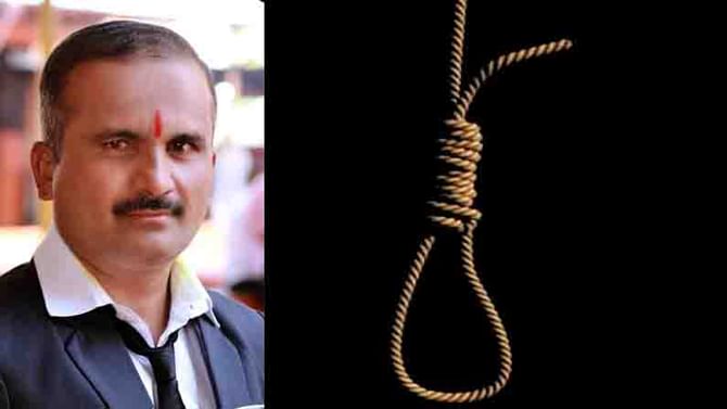 ಚುನಾವಣೆ ನಿಮಿತ್ತ ಬಸ್ ಕೊಂಡೊಯ್ದಿದ್ದ ಚಾಲಕ ಡಿಪೋದ ಕೊಠಡಿಯಲ್ಲಿ ಆತ್ಮಹತ್ಯೆಗೆ ಶರಣು ಚುನಾವಣೆ ನಿಮಿತ್ತ ಬಸ್ ಕೊಂಡೊಯ್ದಿದ್ದ ಚಾಲಕ ಡಿಪೋದ ಕೊಠಡಿಯಲ್ಲಿ ಆತ್ಮಹತ್ಯೆಗೆ ಶರಣು