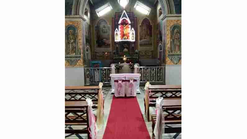 ವಿದ್ಯುತ್ ದೀಪಗಳಿಂದ ಕಂಗೊಳಿಸುತ್ತಿರುವ ಚರ್ಚ್ಗಳು: ಗದಗ ಅವಳಿ ನಗರಗಳಲ್ಲಿ ಸಿಹಿ ತಿನಿಸು ಭರಾಟೆ ಜೋರು