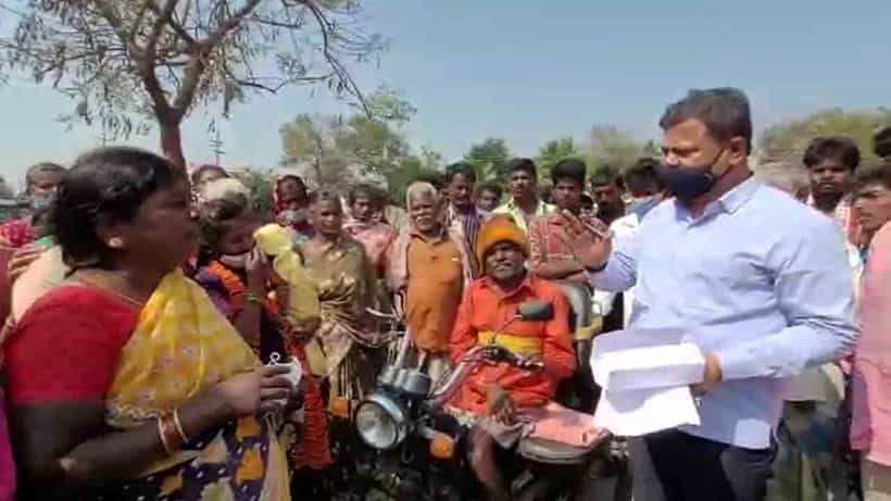 ತಮಿಳು ತೆರಿಯಾದು: ಆದರೂ ‘ವೋಟ್’ಗಾಗಿ ಬಟ್ಲರ್ ತಮಿಳಿನಲ್ಲಿ ರೇಣುಕಾಚಾರ್ಯರ ಮಾತುಕತೆ ನೋಡಿ!