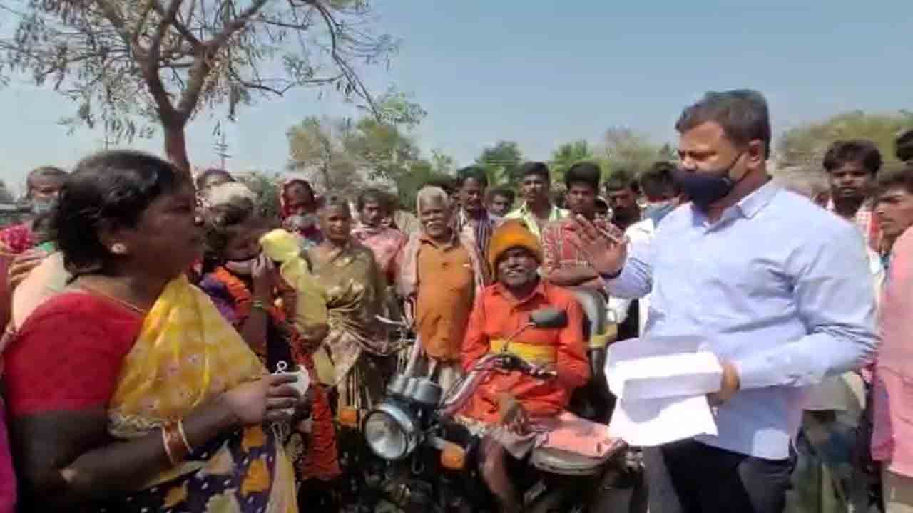 ತಮಿಳು ತೆರಿಯಾದು: ಆದರೂ ‘ವೋಟ್’ಗಾಗಿ ಬಟ್ಲರ್ ತಮಿಳಿನಲ್ಲಿ ರೇಣುಕಾಚಾರ್ಯರ ಮಾತುಕತೆ ನೋಡಿ!