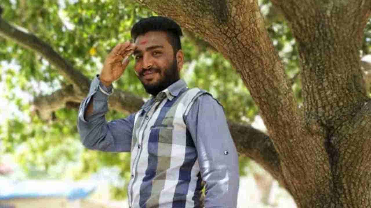 ಧಾರವಾಡ: ಗಾಂಧಿ ವೃತ್ತದ ಬಳಿ ಮನೆಯಲ್ಲಿ ಯುವಕ ನೇಣಿಗೆ ಶರಣು