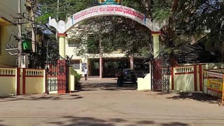 ಗ್ರಾ.ಪಂ ಎಲೆಕ್ಷನ್​ ವೇಳೆ ಮದ್ಯ ಹಂಚದಂತೆ ತಡೆದಿದ್ದಕ್ಕೆ ಪೊಲೀಸರ ಮೇಲೆ ಹಲ್ಲೆ: 6 ಮಂದಿ ಅರೆಸ್ಟ್​