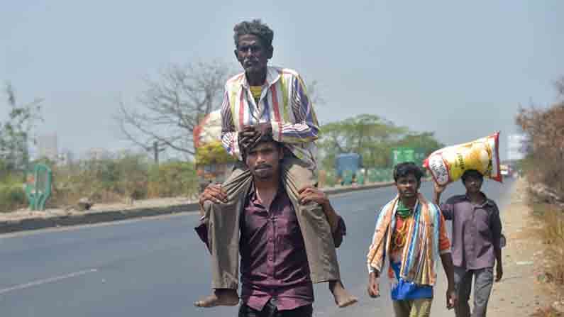 ಹಲವು ಮಂದಿ ವಲಸಿಗರು ಕೆಲಸ ಇಲ್ಲದೆ ಪರವೂರಲ್ಲಿ ತಂಗಲು ಬಯಸಲಿಲ್ಲ. ಏನೇ ಆದರೂ ತಮ್ಮೂರಿಗೆ ಮರಳಿ ಹೋಗುವೆವು ಎಂದು ಕಾಲ್ನಡಿಗೆಯಲ್ಲೇ ಊರಿಗೆ ಹೊರಟರು.