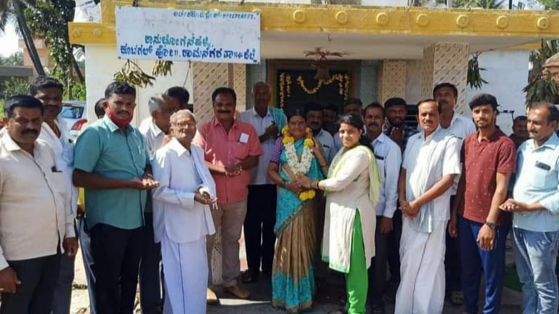 ರಾಮನಗರ: ಗ್ರಾಮ ಪಂಚಾಯತಿಗೆ 7ನೇ ಬಾರಿ ಅವಿರೋಧ ಆಯ್ಕೆಯಾಗಿ ದಾಖಲೆ ಬರೆದ ಮಹಿಳೆ
