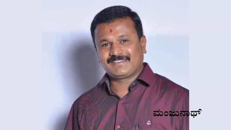 ಕಳಪೆ ಕಾಮಗಾರಿ ಬಗ್ಗೆ ಪ್ರಶ್ನಿಸಿದ್ದಕ್ಕೆ ರೈತನ ಮೇಲೆ ರೌಡಿಶೀಟರ್ ಕಮ್ ಗುತ್ತಿಗೆದಾರನಿಂದ ಹಲ್ಲೆ ಕಳಪೆ ಕಾಮಗಾರಿ ಬಗ್ಗೆ ಪ್ರಶ್ನಿಸಿದ್ದಕ್ಕೆ ರೈತನ ಮೇಲೆ ರೌಡಿಶೀಟರ್ ಕಮ್ ಗುತ್ತಿಗೆದಾರನಿಂದ ಹಲ್ಲೆ