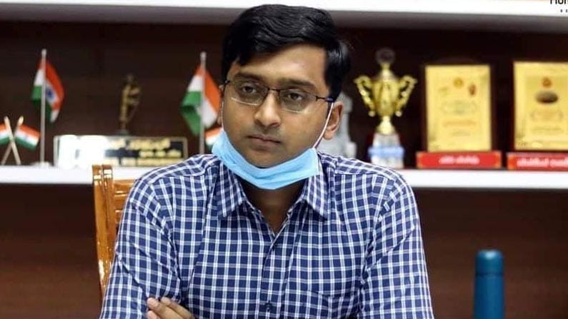 ವಿತ್ತ ಸಚಿವೆ ನಿರ್ಮಲಾ ಸೀತಾರಾಮನ್ ಆಪ್ತ ಕಾರ್ಯದರ್ಶಿಯಾಗಿ ಬಳ್ಳಾರಿ ಜಿಲ್ಲಾಧಿಕಾರಿ ನಕುಲ್ ನಿಯೋಜನೆ ವಿತ್ತ ಸಚಿವೆ ನಿರ್ಮಲಾ ಸೀತಾರಾಮನ್ ಆಪ್ತ ಕಾರ್ಯದರ್ಶಿಯಾಗಿ ಬಳ್ಳಾರಿ ಜಿಲ್ಲಾಧಿಕಾರಿ ನಕುಲ್ ನಿಯೋಜನೆ