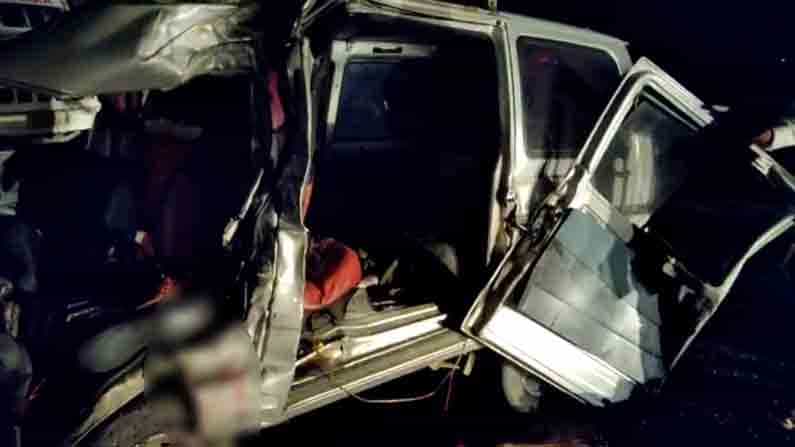 ತಿರುಪತಿಯಿಂದ ಬರುತ್ತಿದ್ದ ಕಾರಿಗೆ ಲಾರಿ ಡಿಕ್ಕಿ; ಕರ್ನಾಟಕದ ಇಬ್ಬರು ಸೇರಿ, ಮೂವರು ಮಹಿಳೆಯರ ದಾರುಣ ಸಾವು
