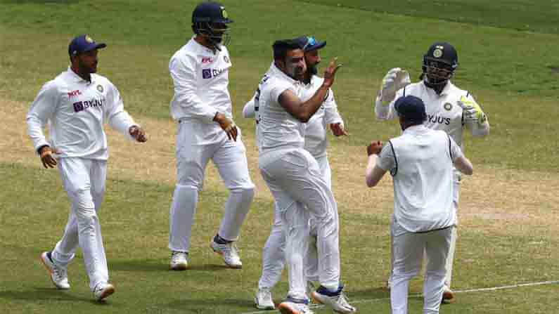 India vs 2nd Test 3ನೇ ದಿನ: 131 ರನ್​ ಮುನ್ನಡೆ ಸಾಧಿಸಿದ ಭಾರತ, ಆಸಿಸ್​ಗೆ ಆರಂಭಿಕ ಆಘಾತ