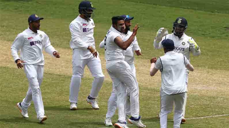 India vs 2nd Test 3ನೇ ದಿನ: 131 ರನ್ ಮುನ್ನಡೆ ಸಾಧಿಸಿದ ಭಾರತ, ಆಸಿಸ್ಗೆ ಆರಂಭಿಕ ಆಘಾತ