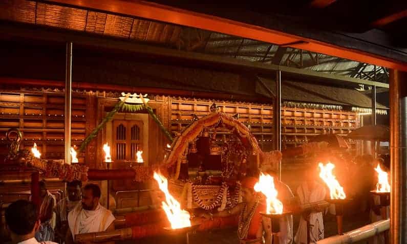 ಧರ್ಮಸ್ಥಳದಲ್ಲಿ ಲಕ್ಷದೀಪೋತ್ಸವದ ಸಂಭ್ರಮ: ಕೊವಿಡ್​ ನಿಯಮಗಳ ಪ್ರಕಾರ ನಡೆಯಲಿದೆ ಕಾರ್ಯಕ್ರಮ