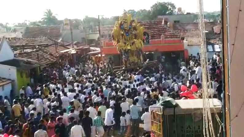 ಕೊರೊನಾ ನಡುವೆಯೂ ವಿಜೃಂಭಣೆಯಿಂದ ಜರುಗಿದ ಪಾರ್ವತಾಂಬೆ ಜಾತ್ರೆ.. ಹರಿದು ಬಂದಿತ್ತು ಭಕ್ತ ಸಾಗರ