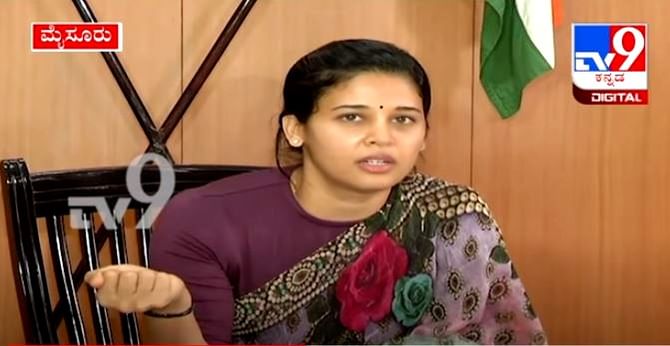 ಕೇರಳದಲ್ಲಿ ಹಕ್ಕಿ ಜ್ವರ ತೀವ್ರ.. ಮೈಸೂರು ಜಿಲ್ಲೆಯಲ್ಲಿ ನಡುಕ ಶುರುವಾಗಿದೆ ಕೇರಳದಲ್ಲಿ ಹಕ್ಕಿ ಜ್ವರ ತೀವ್ರ.. ಮೈಸೂರು ಜಿಲ್ಲೆಯಲ್ಲಿ ನಡುಕ ಶುರುವಾಗಿದೆ