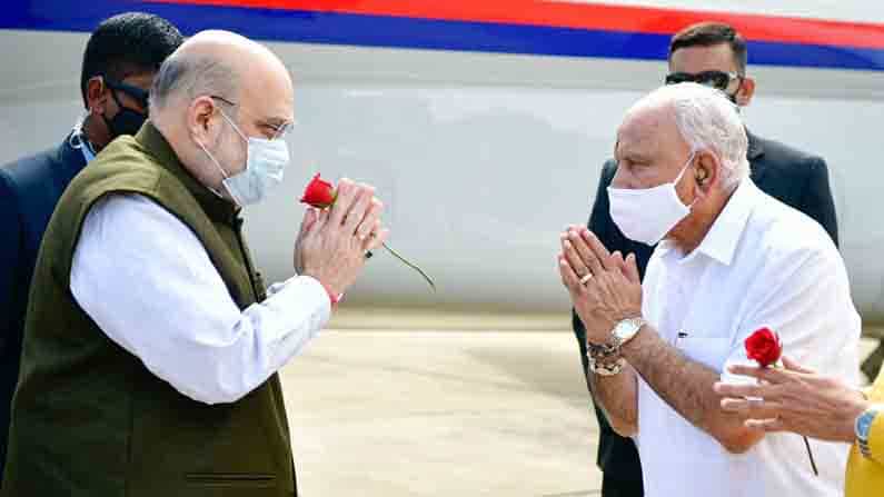 ನಮ್ಮವರು ಸರ್ಕಾರದ ವಿರುದ್ಧ ಮಾತನಾಡದಂತೆ ಕೆಲಸ ಮಾಡಿ: ಯಡಿಯೂರಪ್ಪಗೆ ಅಮಿತ್ ಶಾ ಕಿವಿಮಾತು ನಮ್ಮವರು ಸರ್ಕಾರದ ವಿರುದ್ಧ ಮಾತನಾಡದಂತೆ ಕೆಲಸ ಮಾಡಿ: ಯಡಿಯೂರಪ್ಪಗೆ ಅಮಿತ್ ಶಾ ಕಿವಿಮಾತು