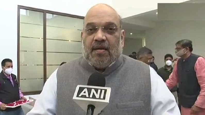 Amit Shah: ಕೇಂದ್ರ ಗೃಹ ಸಚಿವ ಅಮಿತ್ ಶಾಗೆ ಕೊರೊನಾ ಲಸಿಕೆ ನೀಡಿದ ವೈದ್ಯರು