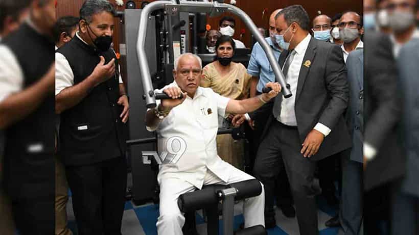 77ರ ಹರೆಯದಲ್ಲೂ ಭಾರೀ ‘ಕಸರತ್ತು’: ಸಿಎಂ BSYರಿಂದ ಜಿಮ್ನಲ್ಲಿ ಸಖತ್ ವರ್ಕ್ಔಟ್!
