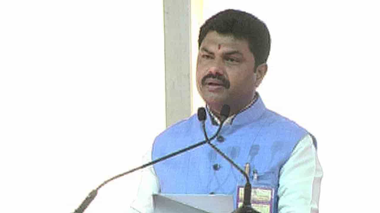 ನಮ್ಮ ಸರ್ಕಾರದ ದೌರ್ಭಾಗ್ಯವೇ ಇಷ್ಟು.. ಏನ್ ಮಾಡೋದು -ಅಸಮಾಧಾನಿತ BJP ಶಾಸಕರ ನಡೆಗೆ B.Y.ರಾಘವೇಂದ್ರ ಬೇಸರ ನಮ್ಮ ಸರ್ಕಾರದ ದೌರ್ಭಾಗ್ಯವೇ ಇಷ್ಟು.. ಏನ್ ಮಾಡೋದು -ಅಸಮಾಧಾನಿತ BJP ಶಾಸಕರ ನಡೆಗೆ B.Y.ರಾಘವೇಂದ್ರ ಬೇಸರ