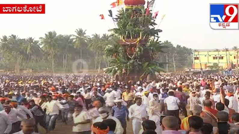 ನಿಷೇಧದ ಮಧ್ಯೆಯೂ ಬನಶಂಕರಿ ದೇವಿ ಅದ್ದೂರಿ ಜಾತ್ರಾ ರಥೋತ್ಸವ; ತೇರು ಎಳೆದ ಭಕ್ತರು