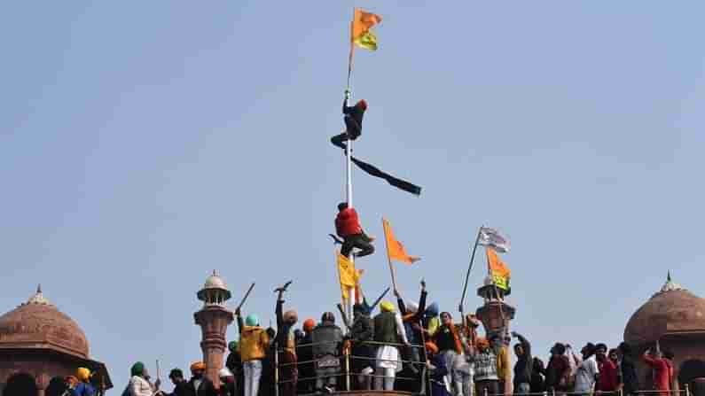 In Depth Report | ದೆಹಲಿ ಕೆಂಪುಕೋಟೆಯಲ್ಲಿ ರೈತಧ್ವಜ, ಟ್ರ್ಯಾಕ್ಟರ್ ಪರೇಡ್ ಈವರೆಗೆ ಏನೆಲ್ಲಾ ನಡೆಯಿತು?