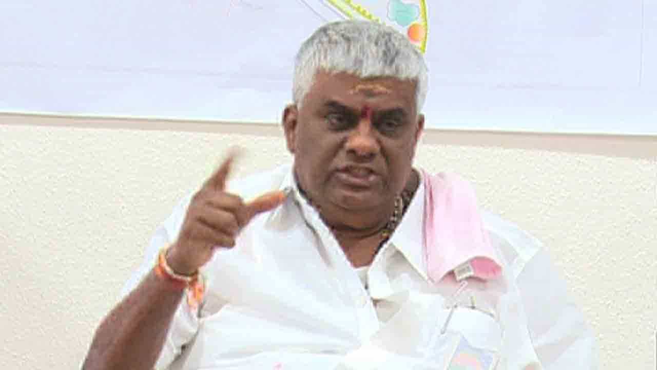 57 ಕೋಟಿ ವೆಚ್ಚದ ಕಾಮಗಾರಿ ಉದ್ಘಾಟನೆ ವೇಳೆಯೇ ಕೈಕೊಟ್ಟ ಮೋಟಾರ್! ಅಧಿಕಾರಿಗಳ ವಿರುದ್ಧ ಎಚ್ ಡಿ ರೇವಣ್ಣ ಗರಂ 57 ಕೋಟಿ ವೆಚ್ಚದ ಕಾಮಗಾರಿ ಉದ್ಘಾಟನೆ ವೇಳೆಯೇ ಕೈಕೊಟ್ಟ ಮೋಟಾರ್! ಅಧಿಕಾರಿಗಳ ವಿರುದ್ಧ ಎಚ್ ಡಿ ರೇವಣ್ಣ ಗರಂ