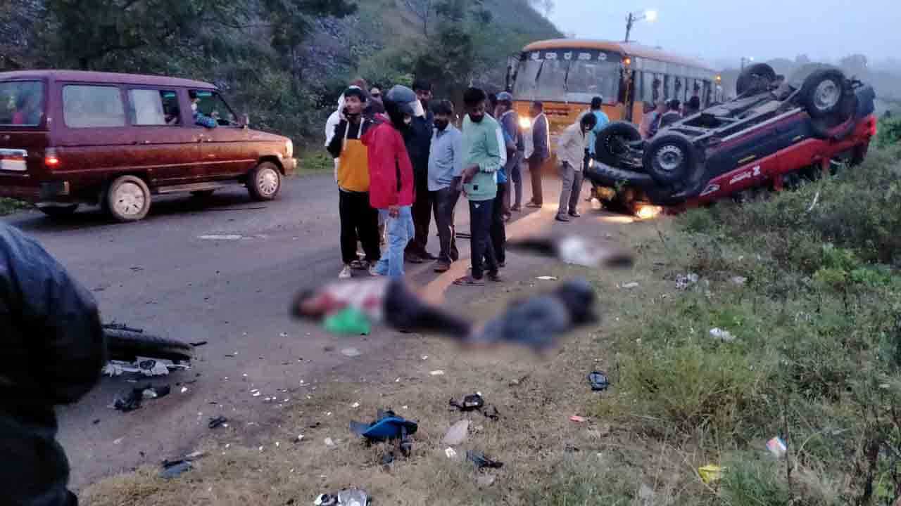 KGF: ಕಾರ್, ಬೈಕ್ ನಡುವೆ ಮುಖಾಮುಖಿ ಡಿಕ್ಕಿ; ಸವಾರ ಸ್ಥಳದಲ್ಲೇ ಸಾವು KGF: ಕಾರ್, ಬೈಕ್ ನಡುವೆ ಮುಖಾಮುಖಿ ಡಿಕ್ಕಿ; ಸವಾರ ಸ್ಥಳದಲ್ಲೇ ಸಾವು