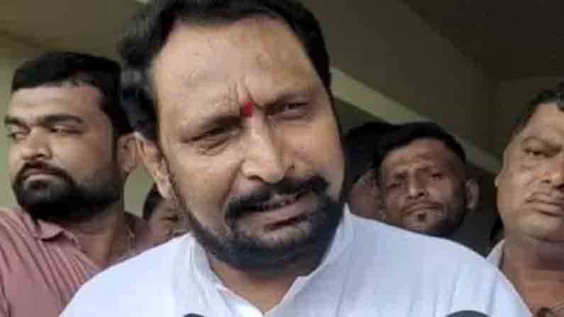 ಯುವರಾಜ್ ಸ್ವಾಮಿ ಬಿಜೆಪಿ ಅಥವಾ ಸಂಘ ಪರಿವಾರಕ್ಕೆ ಸಂಬಂಧಪಟ್ಟವನಲ್ಲ: ಡಿಸಿಎಂ ಸವದಿ ಯುವರಾಜ್ ಸ್ವಾಮಿ ಬಿಜೆಪಿ ಅಥವಾ ಸಂಘ ಪರಿವಾರಕ್ಕೆ ಸಂಬಂಧಪಟ್ಟವನಲ್ಲ: ಡಿಸಿಎಂ ಸವದಿ