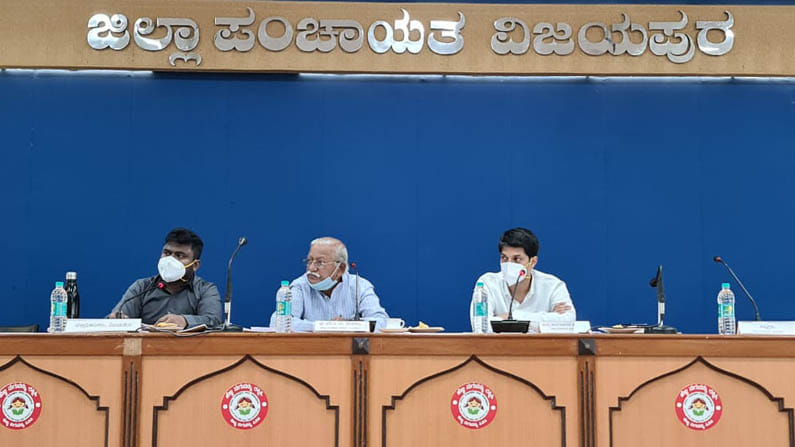 ಬಾಕಿ ಉಳಿದಿರುವ ಕಾಮಗಾರಿಗಳನ್ನು ಕೂಡಲೇ ಪೂರ್ಣಗೊಳಿಸಿ: ಸಂಸದ ರಮೇಶ ಜಿಗಜಿಣಗಿ ಸೂಚನೆ ಬಾಕಿ ಉಳಿದಿರುವ ಕಾಮಗಾರಿಗಳನ್ನು ಕೂಡಲೇ ಪೂರ್ಣಗೊಳಿಸಿ: ಸಂಸದ ರಮೇಶ ಜಿಗಜಿಣಗಿ ಸೂಚನೆ