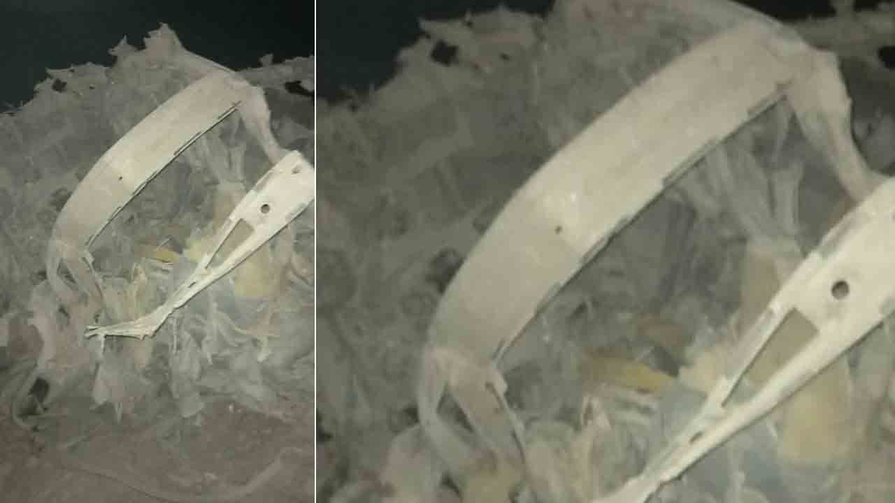 Shivamogga Blast ಕಲ್ಲು ಗಣಿಗಾರಿಕೆಗೆಂದು.. ಲಾರಿಯಲ್ಲಿ ಸಾಗಿಸುತ್ತಿದ್ದ ಡೈನಮೈಟ್ ಸ್ಫೋಟ Shivamogga Blast ಕಲ್ಲು ಗಣಿಗಾರಿಕೆಗೆಂದು.. ಲಾರಿಯಲ್ಲಿ ಸಾಗಿಸುತ್ತಿದ್ದ ಡೈನಮೈಟ್ ಸ್ಫೋಟ