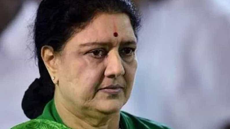 ಬೌರಿಂಗ್ ಆಸ್ಪತ್ರೆಯಲ್ಲಿ ಶಶಿಕಲಾರನ್ನು ಭೇಟಿ ಮಾಡಲು ಬಂದ ವಕೀಲರಿಗೆ ಅವಕಾಶ ನಿರಾಕರಿಸಿದ ಪೊಲೀಸರು ಬೌರಿಂಗ್ ಆಸ್ಪತ್ರೆಯಲ್ಲಿ ಶಶಿಕಲಾರನ್ನು ಭೇಟಿ ಮಾಡಲು ಬಂದ ವಕೀಲರಿಗೆ ಅವಕಾಶ ನಿರಾಕರಿಸಿದ ಪೊಲೀಸರು