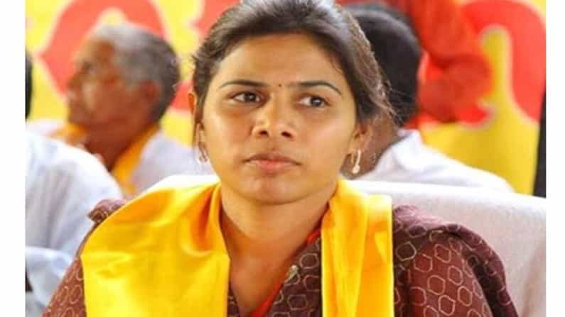 ವ್ಯಕ್ತಿಯ ಕಿಡ್ನ್ಯಾಪ್, ಕೊಲೆ ಬೆದರಿಕೆ ಹಿನ್ನೆಲೆ: ಹೈದರಾಬಾದ್ ಪೊಲೀಸರಿಂದ ಮಾಜಿ ಸಚಿವೆ ಅರೆಸ್ಟ್ ವ್ಯಕ್ತಿಯ ಕಿಡ್ನ್ಯಾಪ್, ಕೊಲೆ ಬೆದರಿಕೆ ಹಿನ್ನೆಲೆ: ಹೈದರಾಬಾದ್ ಪೊಲೀಸರಿಂದ ಮಾಜಿ ಸಚಿವೆ ಅರೆಸ್ಟ್