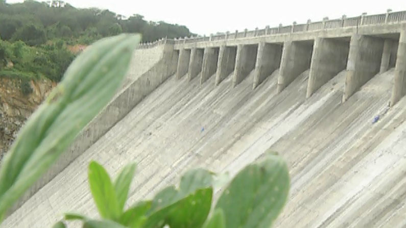 Karnataka Dams Water Level: ಮಳೆ ಆರ್ಭಟ ಕಡಿಮೆ; ರಾಜ್ಯದ ಬಹುತೇಕ ಜಲಾಶಯಗಳ ನೀರಿನ ಮಟ್ಟ ಯಥಾಸ್ಥಿತಿಯಲ್ಲಿ Karnataka Dams Water Level: ಮಳೆ ಆರ್ಭಟ ಕಡಿಮೆ; ರಾಜ್ಯದ ಬಹುತೇಕ ಜಲಾಶಯಗಳ ನೀರಿನ ಮಟ್ಟ ಯಥಾಸ್ಥಿತಿಯಲ್ಲಿ