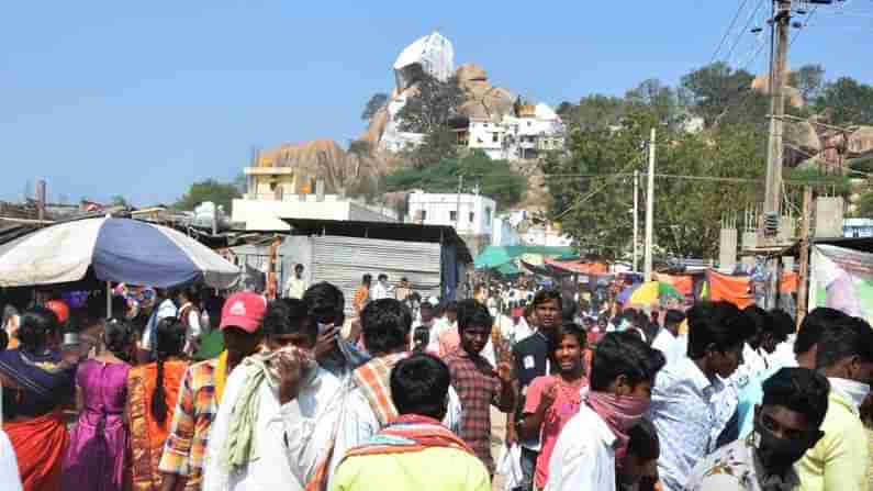 ಕೊರೊನಾ ಹಿನ್ನೆಲೆ: ಸರಳವಾಗಿ ನಡೆದ ಮೈಲಾಪುರ ಮಲ್ಲಯ್ಯನ ಜಾತ್ರೆ!