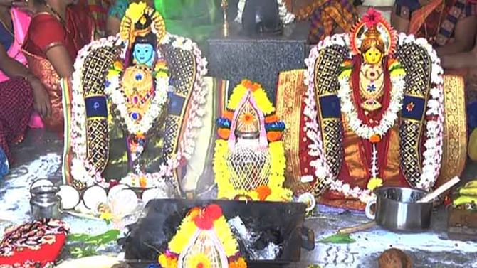 ವಿನಯ್ ಕುಲಕರ್ಣಿ ಬಿಡುಗಡೆಗಾಗಿ ವಿಶೇಷ ಪೂಜೆ ಸಲ್ಲಿಕೆ ವಿನಯ್ ಕುಲಕರ್ಣಿ ಬಿಡುಗಡೆಗಾಗಿ ವಿಶೇಷ ಪೂಜೆ ಸಲ್ಲಿಕೆ
