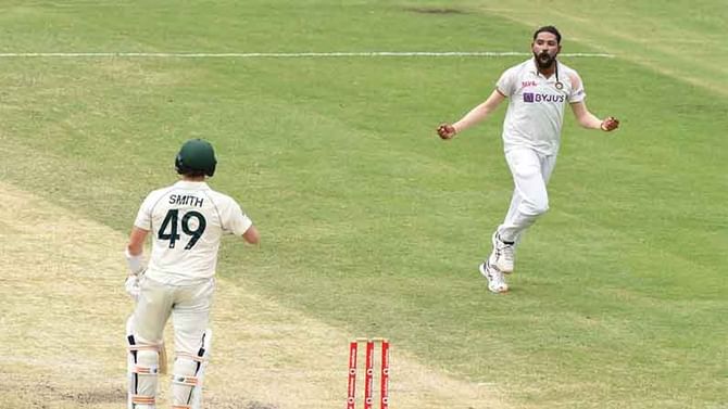 India vs Australia Test Series | 5 ವಿಕೆಟ್ ಪಡೆದ ಸಿರಾಜ್ ಅಪರೂಪದ ಸಾಧನೆಗೆ ಅಪ್ಪನ ನೆನಪೇ ಆಸರೆ India vs Australia Test Series | 5 ವಿಕೆಟ್ ಪಡೆದ ಸಿರಾಜ್ ಅಪರೂಪದ ಸಾಧನೆಗೆ ಅಪ್ಪನ ನೆನಪೇ ಆಸರೆ