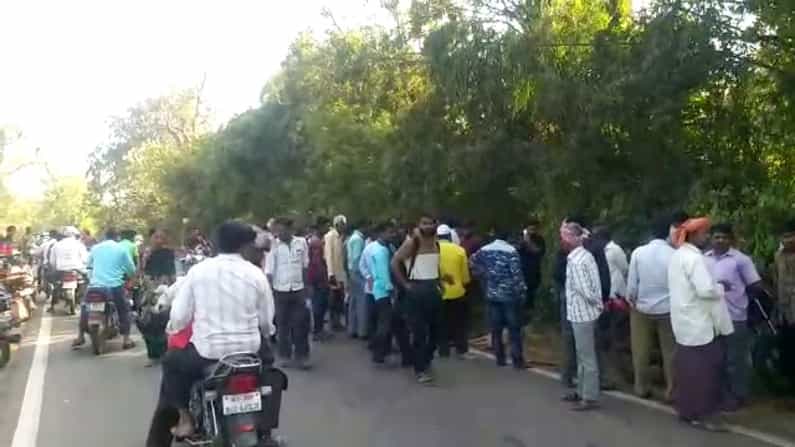 ದುರ್ವಿಧಿ.. ಅಡ್ಡ ಬಂದ ನಾಯಿಗೆ ಬೈಕ್ ಡಿಕ್ಕಿ: ಡ್ರಾಪ್ ತೆಗೆದುಕೊಂಡಿದ್ದ ಮಹಿಳೆಯೂ ಸಾವು, ನಾಯಿನೂ ಸಾವು ದುರ್ವಿಧಿ.. ಅಡ್ಡ ಬಂದ ನಾಯಿಗೆ ಬೈಕ್ ಡಿಕ್ಕಿ: ಡ್ರಾಪ್ ತೆಗೆದುಕೊಂಡಿದ್ದ ಮಹಿಳೆಯೂ ಸಾವು, ನಾಯಿನೂ ಸಾವು