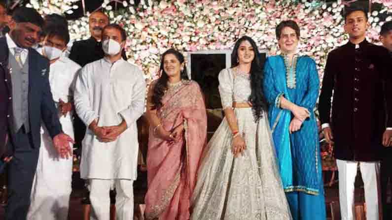 Aishwarya Amartya Reception: ಐಶ್ವರ್ಯಾ-ಅಮರ್ತ್ಯ ಆರತಕ್ಷತೆಗೆ ರಾಹುಲ್, ಪ್ರಿಯಾಂಕ ಸೇರಿ ಗಣ್ಯಾತಿಗಣ್ಯರು ಭಾಗಿ Aishwarya Amartya Reception: ಐಶ್ವರ್ಯಾ-ಅಮರ್ತ್ಯ ಆರತಕ್ಷತೆಗೆ ರಾಹುಲ್, ಪ್ರಿಯಾಂಕ ಸೇರಿ ಗಣ್ಯಾತಿಗಣ್ಯರು ಭಾಗಿ