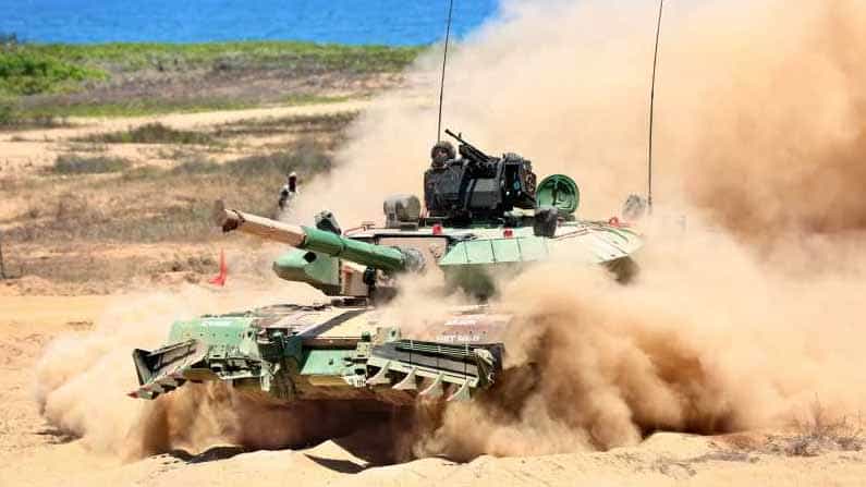 Explainer | Arjun Mark 1A Tank: ಭೂಸೇನೆಗೆ ಅರ್ಜುನ್ ಟ್ಯಾಂಕ್ ಸೇರ್ಪಡೆ: ಏನು ವೈಶಿಷ್ಟ್ಯ? ಏಕೆ ಮುಖ್ಯ? Explainer | Arjun Mark 1A Tank: ಭೂಸೇನೆಗೆ ಅರ್ಜುನ್ ಟ್ಯಾಂಕ್ ಸೇರ್ಪಡೆ: ಏನು ವೈಶಿಷ್ಟ್ಯ? ಏಕೆ ಮುಖ್ಯ?