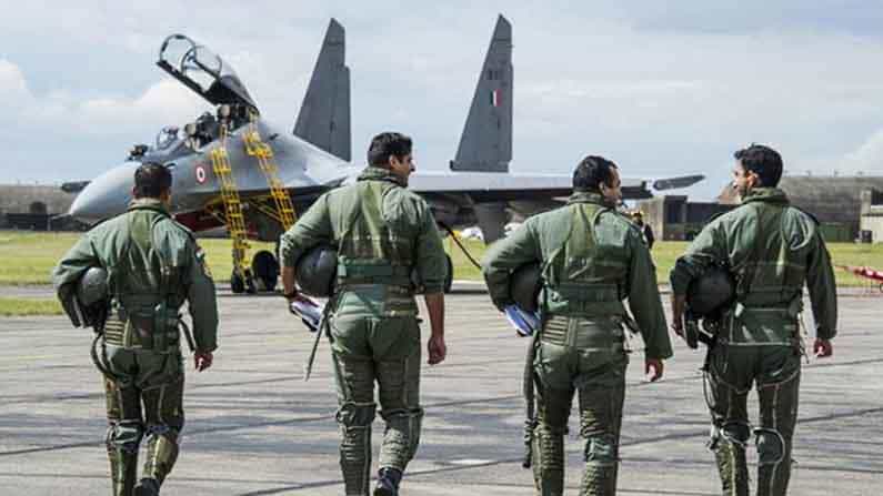 Balakot Air Strike | ಬಾಲಾಕೋಟ್ ದಾಳಿಗೆ 2 ವರ್ಷ; ಕೆಚ್ಚೆದೆಯ ಯೋಧರಿಗೆ ಸಲಾಂ ಹೇಳಿದ ನೆಟ್ಟಿಗರು Balakot Air Strike | ಬಾಲಾಕೋಟ್ ದಾಳಿಗೆ 2 ವರ್ಷ; ಕೆಚ್ಚೆದೆಯ ಯೋಧರಿಗೆ ಸಲಾಂ ಹೇಳಿದ ನೆಟ್ಟಿಗರು