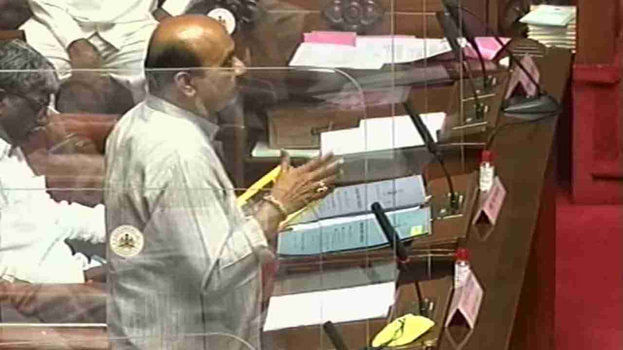 ‘20 ವರ್ಷಗಳ ಹಿಂದೆ ಅಕ್ರಮ ಗಣಿಗಾರಿಕೆ ಮಾಡಿದ್ದವನಿಗೆ ಲೈಸೆನ್ಸ್ ನವೀಕರಣ ಮಾಡಿಕೊಟ್ಟಿದ್ದಾರೆ.. ಶೇಮ್ ಶೇಮ್ ಕಾಂಗ್ರೆಸ್’