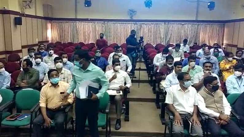 ನಾವು ಕೊಟ್ಟಾಗ ಲಸಿಕೆ ತಗೊಂಡ್ರೆ ಮಾತ್ರ ಉಚಿತ: ರಾಜ್ಯ ಸರ್ಕಾರಕ್ಕೆ ಬಿಬಿಎಂಪಿ ಪ್ರಸ್ತಾವನೆ ನಾವು ಕೊಟ್ಟಾಗ ಲಸಿಕೆ ತಗೊಂಡ್ರೆ ಮಾತ್ರ ಉಚಿತ: ರಾಜ್ಯ ಸರ್ಕಾರಕ್ಕೆ ಬಿಬಿಎಂಪಿ ಪ್ರಸ್ತಾವನೆ