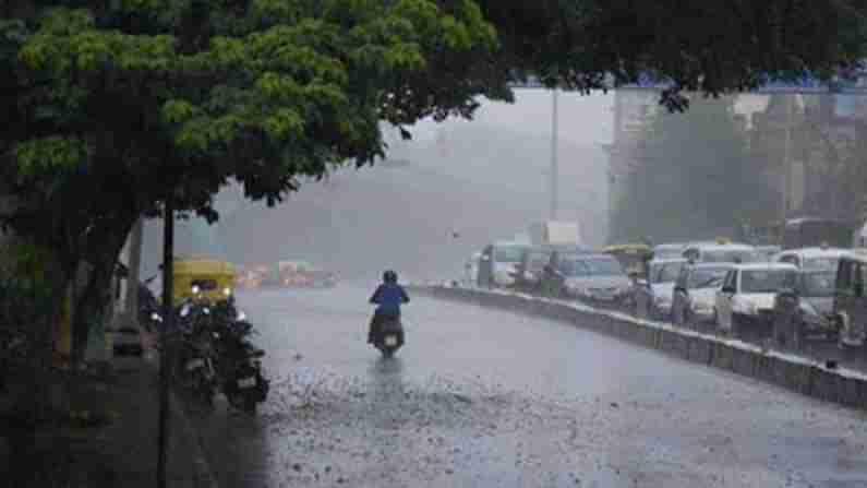 Bengaluru Rain: ಅನಿರೀಕ್ಷಿತ ಮಳೆಯಿಂದ ತಂಪಾಯ್ತು ಬೆಂಗಳೂರು; ನಾಳೆಯೂ ತುಂತುರು ಮಳೆ ಸಾಧ್ಯತೆ