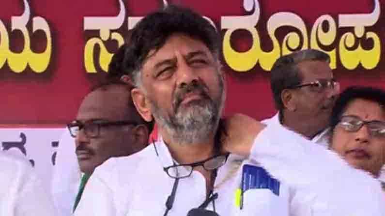 ಶಿವಮೊಗ್ಗದಲ್ಲಿ ಶಕ್ತಿ ಪ್ರದರ್ಶನಕ್ಕೆ ಮುಂದಾದ ಕಾಂಗ್ರೆಸ್; ಸಿಎಂ ತವರು ಜಿಲ್ಲೆಯಲ್ಲಿ ಸರ್ಕಾರದ ವಿರುದ್ಧ ಪ್ರತಿಭಟನಾ ಮೆರವಣಿಗೆ ಶಿವಮೊಗ್ಗದಲ್ಲಿ ಶಕ್ತಿ ಪ್ರದರ್ಶನಕ್ಕೆ ಮುಂದಾದ ಕಾಂಗ್ರೆಸ್; ಸಿಎಂ ತವರು ಜಿಲ್ಲೆಯಲ್ಲಿ ಸರ್ಕಾರದ ವಿರುದ್ಧ ಪ್ರತಿಭಟನಾ ಮೆರವಣಿಗೆ