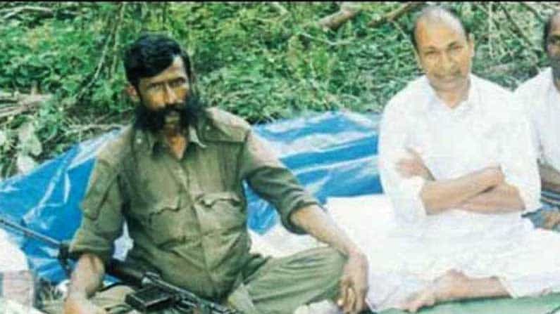 Dr Rajkumar ಡಾ.ರಾಜ್ಕುಮಾರ್ ಬಿಡುಗಡೆಗೆ ಕರ್ನಾಟಕ ಸರ್ಕಾರದಿಂದ ವೀರಪ್ಪನ್ಗೆ ಪಾವತಿಯಾಗಿತ್ತು ₹15 ಕೋಟಿ! ಪುಸ್ತಕ ಬಿಚ್ಚಿಟ್ಟ ಸತ್ಯ