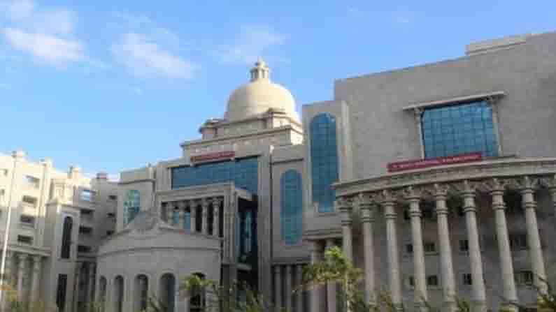 AIIMS ಕಲಬುರಗಿಗೆ ದಕ್ಕಬೇಕಿದ್ದ ಏಮ್ಸ್ ಹುಬ್ಬಳ್ಳಿಗೆ ಶಿಫ್ಟ್.. ಕಲ್ಯಾಣ ಕರ್ನಾಟಕದಲ್ಲಿ ಜನ ಆಕ್ರೋಶ AIIMS ಕಲಬುರಗಿಗೆ ದಕ್ಕಬೇಕಿದ್ದ ಏಮ್ಸ್ ಹುಬ್ಬಳ್ಳಿಗೆ ಶಿಫ್ಟ್.. ಕಲ್ಯಾಣ ಕರ್ನಾಟಕದಲ್ಲಿ ಜನ ಆಕ್ರೋಶ