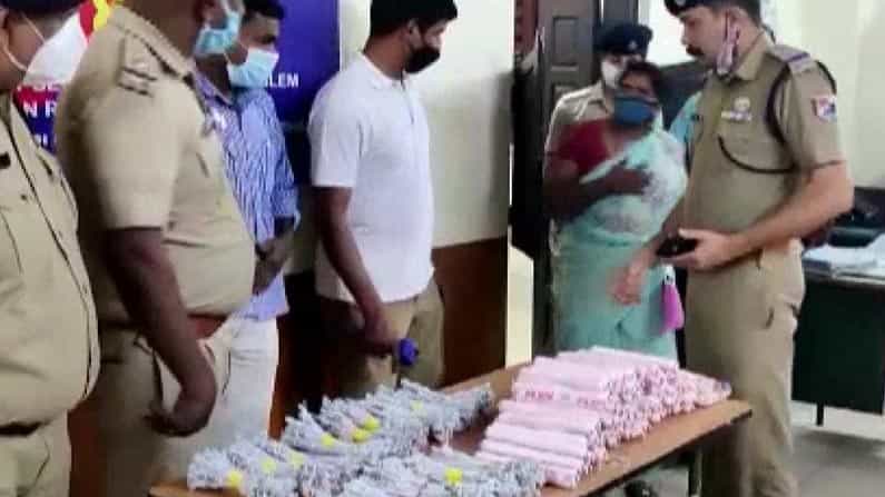 ಕೇರಳ ರೈಲು ನಿಲ್ದಾಣದಲ್ಲಿ 100 ಜಿಲೆಟಿನ್ ಕಡ್ಡಿ ಸಾಗಿಸುತ್ತಿದ್ದ ಮಹಿಳೆ ಪೊಲೀಸ್ ವಶಕ್ಕೆ, ಹೆಚ್ಚಿದ ಆತಂಕ