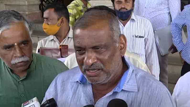 JC Madhuswamy ‘ಸಿದ್ದರಾಮಯ್ಯನವ್ರು ಏನು ಬೇಕಾದ್ರೂ ತಿನ್ನಬಹುದು; ಈ ದೇಶದಲ್ಲಿ ಪೂಜೆ, ಊಟ ವೈಯಕ್ತಿಕ ಹಕ್ಕು’