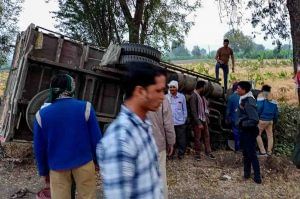 Jalgaon Road Accident 