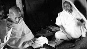Kasturba Gandhi Death Anniversary | ಕಸ್ತೂರ್ಬಾ ಗಾಂಧಿ ಪುಣ್ಯಸ್ಮರಣೆ: ನೀವು ತಿಳಿದಿರಬೇಕಾದ ಕೆಲವು ಅಂಶಗಳು